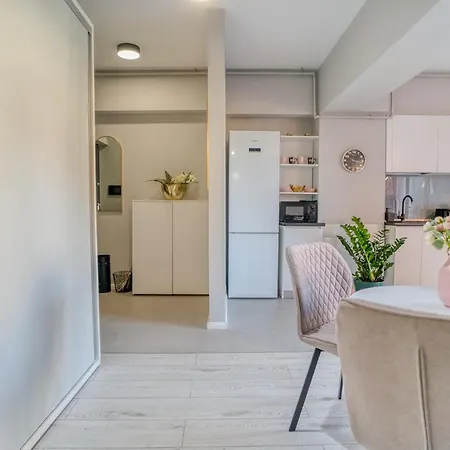 Comfort: 1br In Union Plaza Building Βουκουρέστι