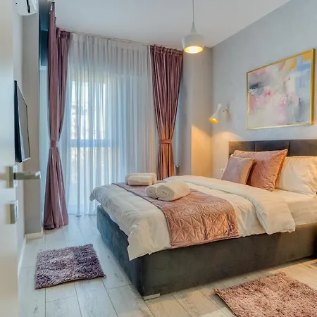 Apartment Comfort: 1br In Union Plaza Building
