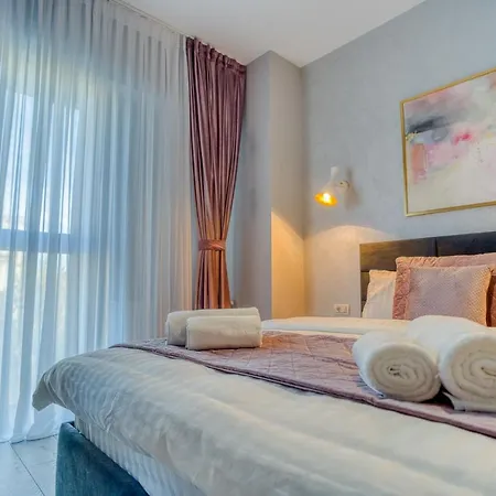 Comfort: 1br In Union Plaza Building Apartment Bukarest