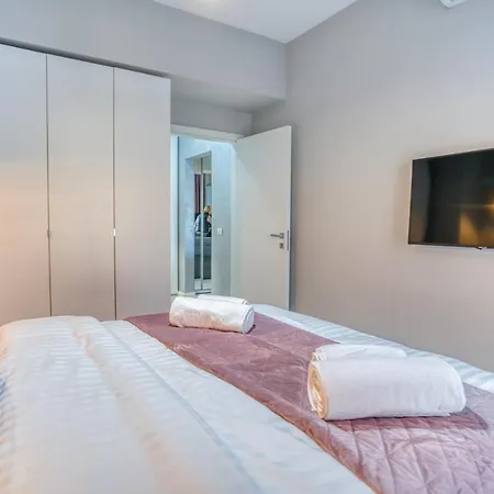 Comfort: 1br In Union Plaza Building *
