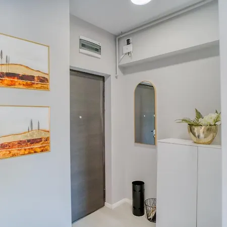 Comfort: 1br In Union Plaza Building Apartment