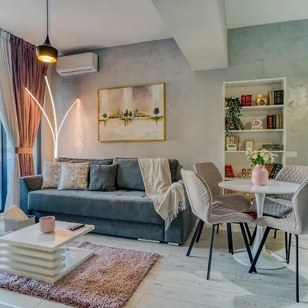Comfort: 1br In Union Plaza Building Bukarest
