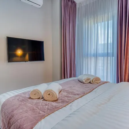 Comfort: 1br In Union Plaza Building