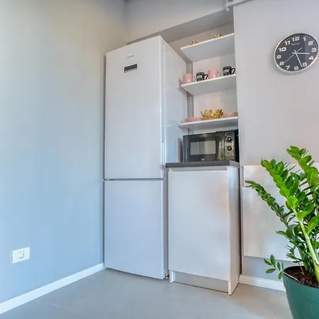 Comfort: 1br In Union Plaza Building *